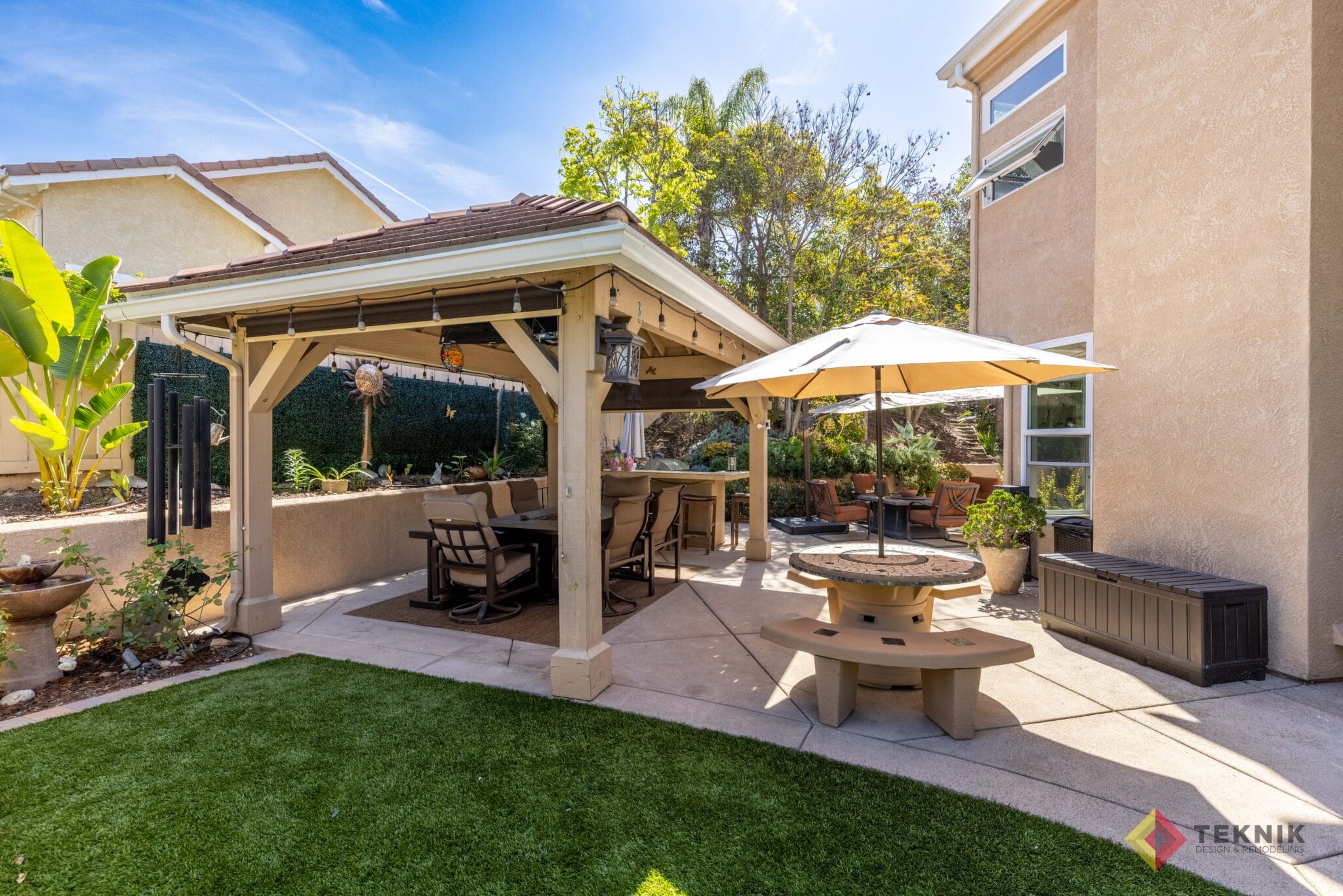 Tierrasanta whole home renovation backyard with covered outdoor living by Teknik